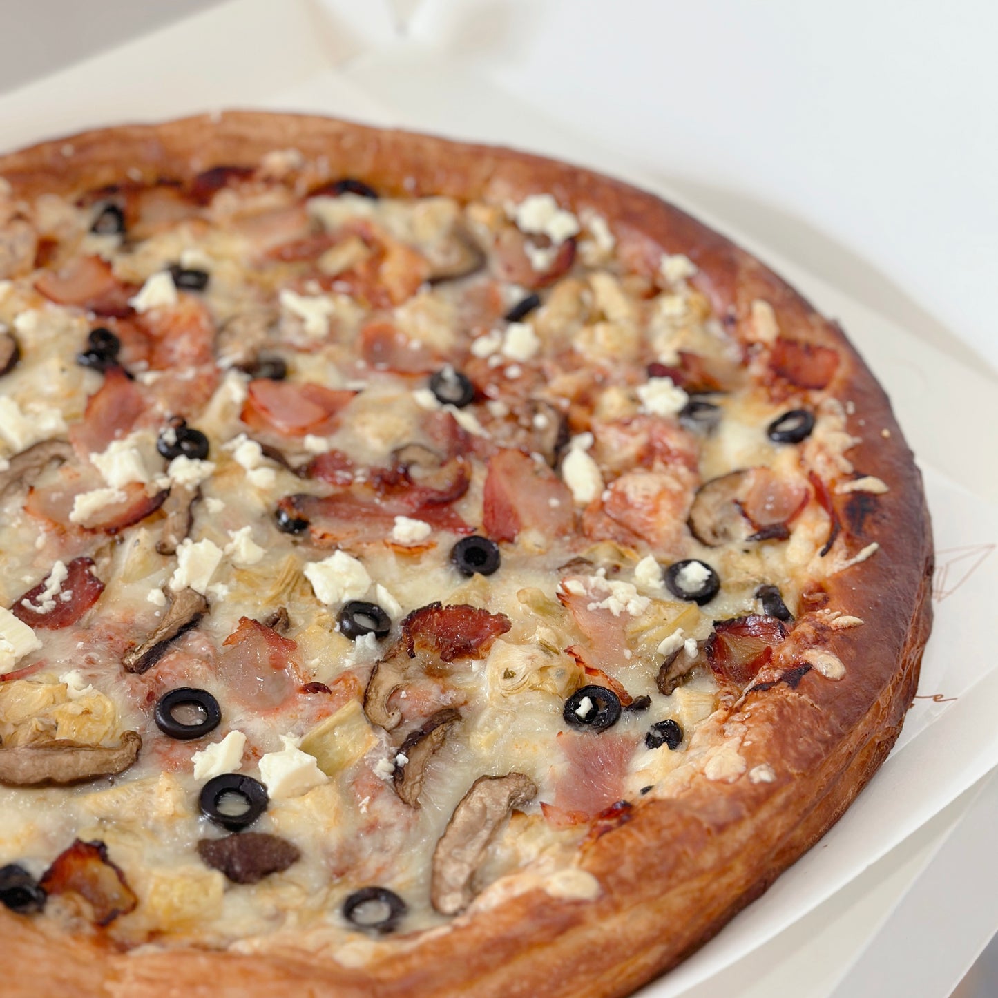 Croissant Pizza (12in. diameter)